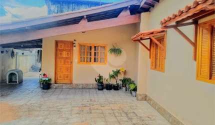 Casa térrea com 3 quartos à venda em Água Espraiada (caucaia Do Alto) - SP