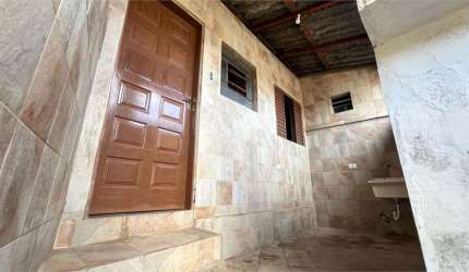 Casa de vila com 1 quartos para locação em Jardim Novo Taboão - SP
