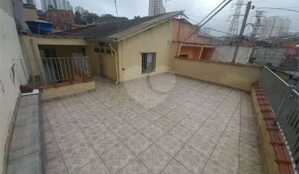 Casa de vila com 2 quartos para locação em Jardim Novo Taboão - SP