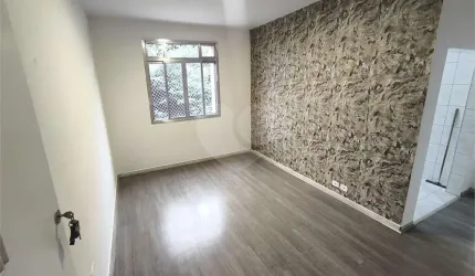 Apartamento com 2 quartos para locação em Cambuci - SP