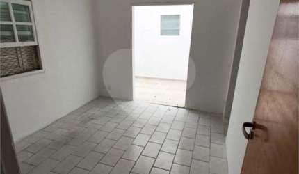 Sobrado com 2 quartos para locação em Butantã - SP