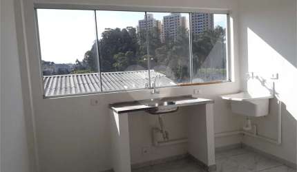Salas para locação em Pirajussara - SP