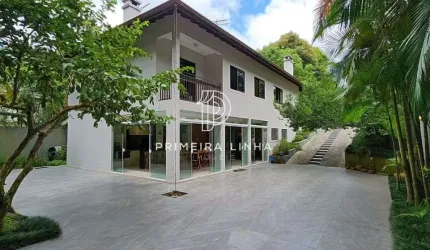 Venha conhecer essa maravilhosa casa com 4 quartos, sendo 1 suíte, perfeita para você e sua família.