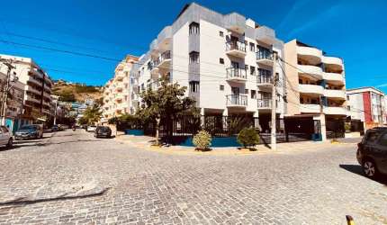 COBERTURA DUPLEX COM VISTA PARCIAL PARA O MAR NA PRAINHA EM ARRAIAL DO CABO