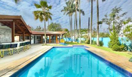 Casa à venda na Praia da Enseada, 5 Quartos, 4 Vagas.