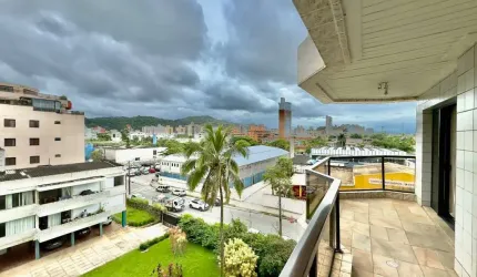 Apartamento à venda na Praia da Enseada, 3 Quartos, 2 Vagas.