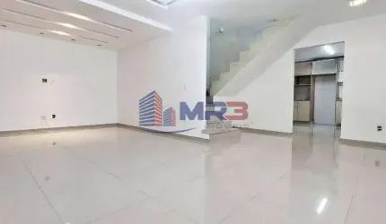 Casa em condomínio fechado com 3 quartos à venda na Estrada da Covanca, 506, Tanque, Rio de Janeiro, 172 m2 por R$ 420.000