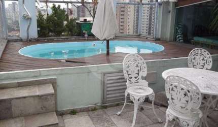 COBERTURA DUPLEX na Vila Mascote, com 2 suítes, varanda envidraçada, 2 vagas e lazer.