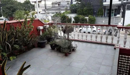Casa tipo Sobrado com 140m² no Bosque da Saúde com 03 Dormitórios 03 Banheiros para Venda