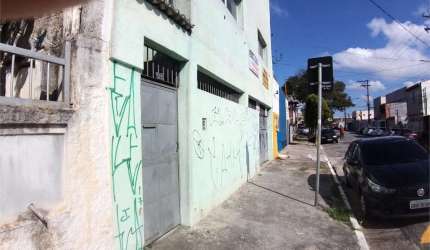 Prédio com 2 pavimentos  em região comercial Excelente localização industrial no Socorro