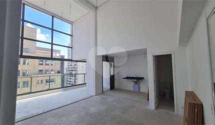 Apartamento com 85 m² com 2 suítes à venda na Vila Clementino.