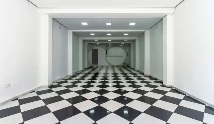 Imovel comercial para locação com 470metros conjunto com 2 imoveis adjacentes,localização previlegiada