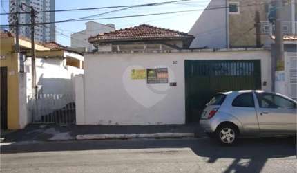 Casa com 3 Quartos e 3 banheiros à Venda, 400 m²- Saúde, São Paulo - SP