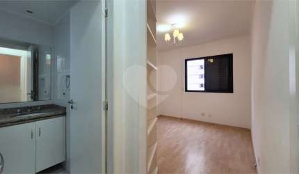 Apartamento com 70m²  para Venda na Lapa!