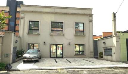 Prédio Comercial 500m2 em 03 Andares 13 Salas com WC Ar refrigerado Central na Vila Mariana