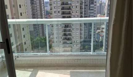 Apartamento em òtima localização na Vila Mariana.