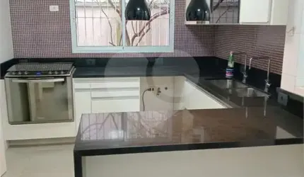 Sobrado na Regiao de Mirandopolis à 5 Minutos do Metrô Praça da Árvore