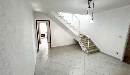 LINDO SOBRADO DE 200M² NO CAMPO LIMPO