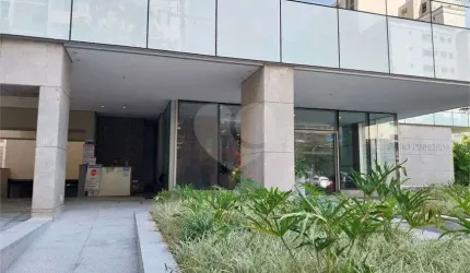 Sala comercial disponível para locação no bairro Pinheiros.
