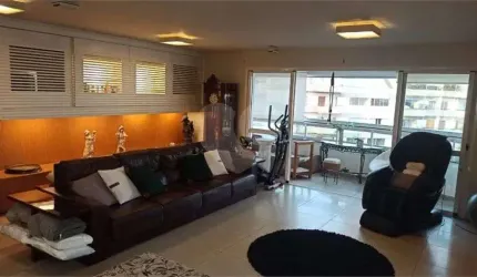 Apartamento com 3 quartos disponível para locação ou venda em Perdizes