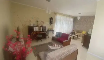 Casa à venda no bairro da Lapa.
