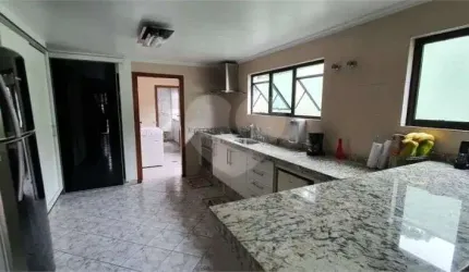 Casa com 4 quartos à venda em City América - SP