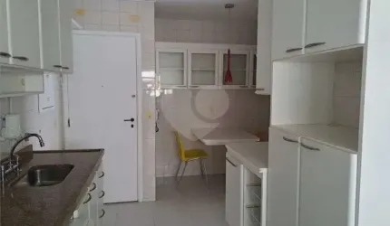 Apartamento na Lapa para Venda, 03 dormitórios. São Paulo.