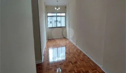 Apartamento à venda com 3 quartos na Aclimação