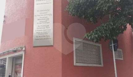 Prédio disponível para locação no bairro Vila Leopoldina.