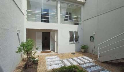 Casa comercial disponível para locação no bairro Lapa.