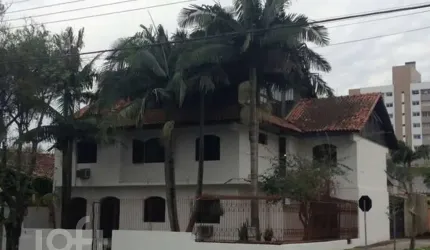 Casa com 6 quartos à venda na Avenida Elias Cirne Lima, 273, Partenon, Porto Alegre, 560 m2 por R$ 1.200.000