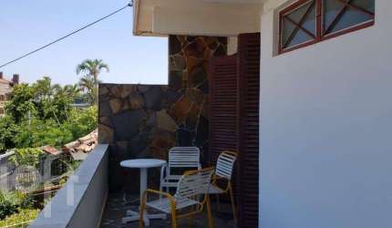 Casa com 4 quartos à venda na Rua Doutor Prudente de Moraes, 349, Chácara das Pedras, Porto Alegre, 279 m2 por R$ 1.490.000
