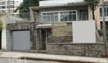 Casa com 3 quartos à venda na Rua Riveira, 260, Petrópolis, Porto Alegre, 181 m2 por R$ 2.100.000