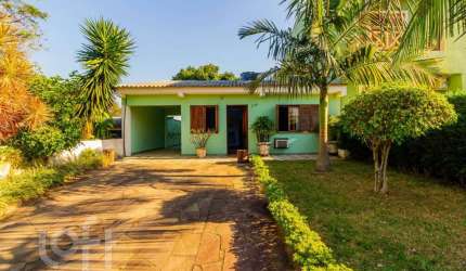 Casa com 4 quartos à venda na Rua Monte Claro, 106, Hípica, Porto Alegre, 150 m2 por R$ 456.000