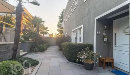 Casa em condomínio fechado com 3 quartos à venda na Rua Araruama, 660, Vila Jardim, Porto Alegre, 357 m2 por R$ 2.950.000