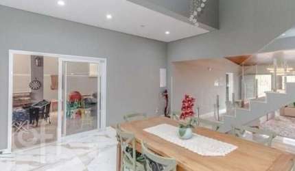 Casa com 6 quartos à venda na Rua Professor Ulisses Cabral, 49, Chácara das Pedras, Porto Alegre, 250 m2 por R$ 1.399.000