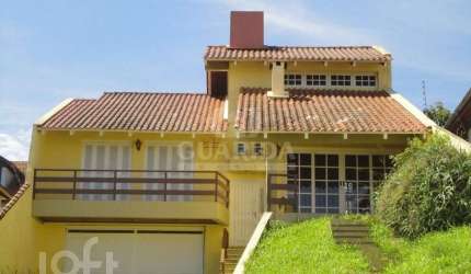 Casa com 3 quartos à venda na Rua Padre João Batista Reus, 2071, Camaquã, Porto Alegre, 239 m2 por R$ 1.300.000