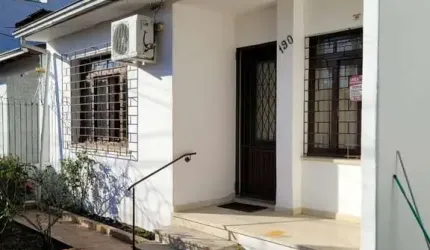 Casa com 6 quartos à venda na Rua Ibirubá, 190, Cavalhada, Porto Alegre, 244 m2 por R$ 650.000