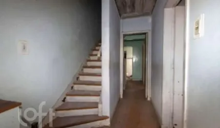 Casa com 5 quartos à venda na Rua Tiradentes, 114, Independência, Porto Alegre, 144 m2 por R$ 425.000