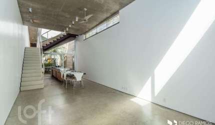 Casa com 2 quartos à venda na Avenida Bastian, 259, Menino Deus, Porto Alegre, 240 m2 por R$ 1.600.000