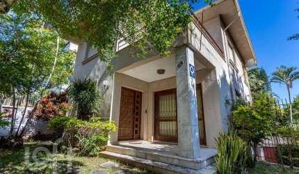 Casa com 3 quartos à venda na Rua Ferreira Viana, 175, Petrópolis, Porto Alegre, 227 m2 por R$ 1.070.000