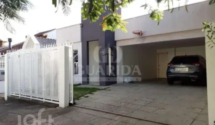 Casa com 3 quartos à venda na Rua Osmar Amaro de Freitas, 110, Jardim Itu Sabará, Porto Alegre, 290 m2 por R$ 790.000