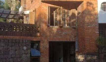 Casa com 2 quartos à venda na Rua Comendador José Júlio de Mello, 161, Teresópolis, Porto Alegre, 181 m2 por R$ 1.100.000