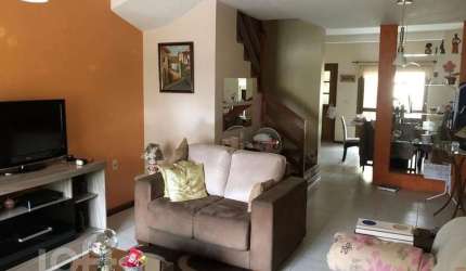 Casa com 2 quartos à venda na Rua Giobatta Giuseppe Petracco, 219, Vila Nova, Porto Alegre, 128 m2 por R$ 390.000