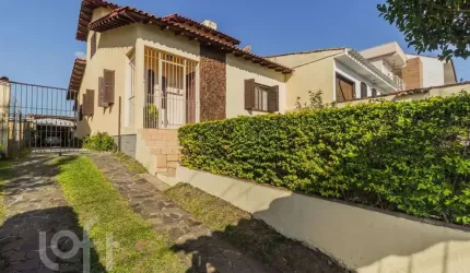 Casa com 3 quartos à venda na Rua Vidal de Negreiros, 724, São José, Porto Alegre, 224 m2 por R$ 464.550
