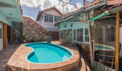 Casa com 3 quartos à venda na Rua Manoel Bandeira, 345, Jardim Itu Sabará, Porto Alegre, 283 m2 por R$ 750.000