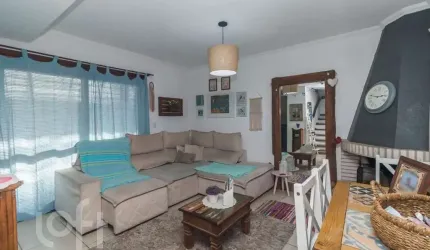 Casa com 3 quartos à venda na Rua dos Guenoas, 683, Espírito Santo, Porto Alegre, 144 m2 por R$ 485.000