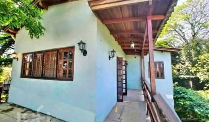 Casa com 4 quartos à venda na Rua Monte Claro, 74, Hípica, Porto Alegre, 176 m2 por R$ 379.000