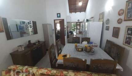 Casa com 2 quartos à venda na Rua Attilio Bettio, 32, Hípica, Porto Alegre, 69 m2 por R$ 330.000
