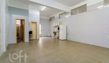 Casa com 3 quartos à venda na Rua Alberto Silva, 775, Vila Ipiranga, Porto Alegre, 450 m2 por R$ 1.140.000